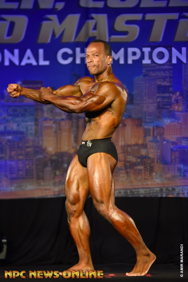 Derrick Gilchrist�