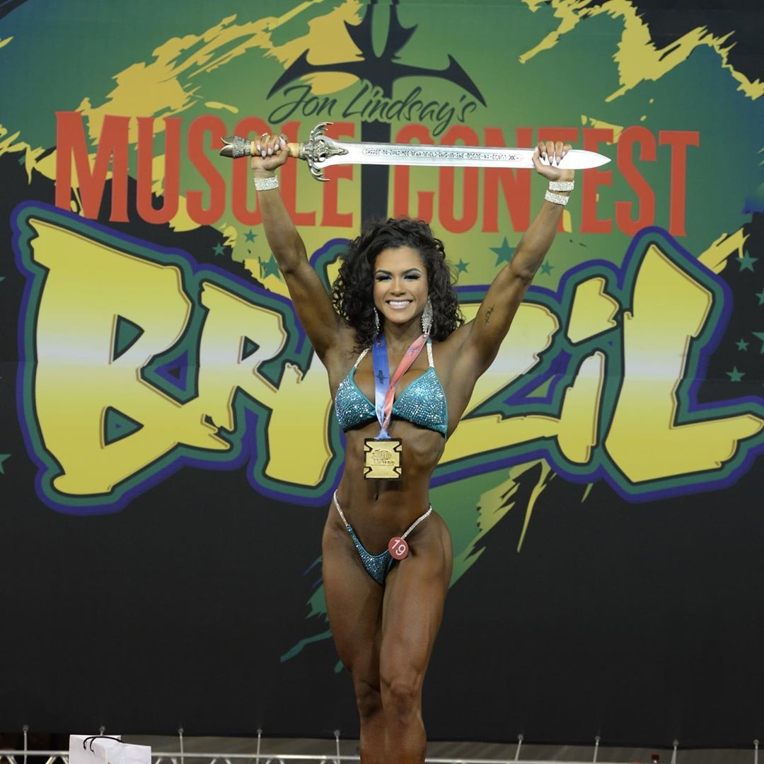 Etila Santiago�