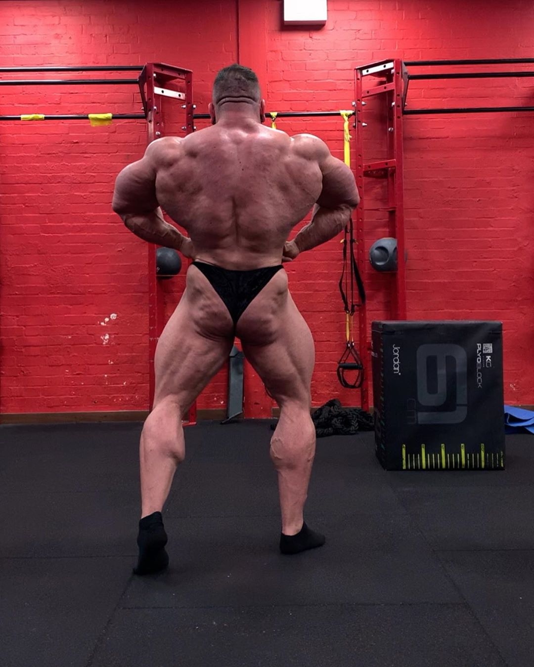 �Luke Sandoe