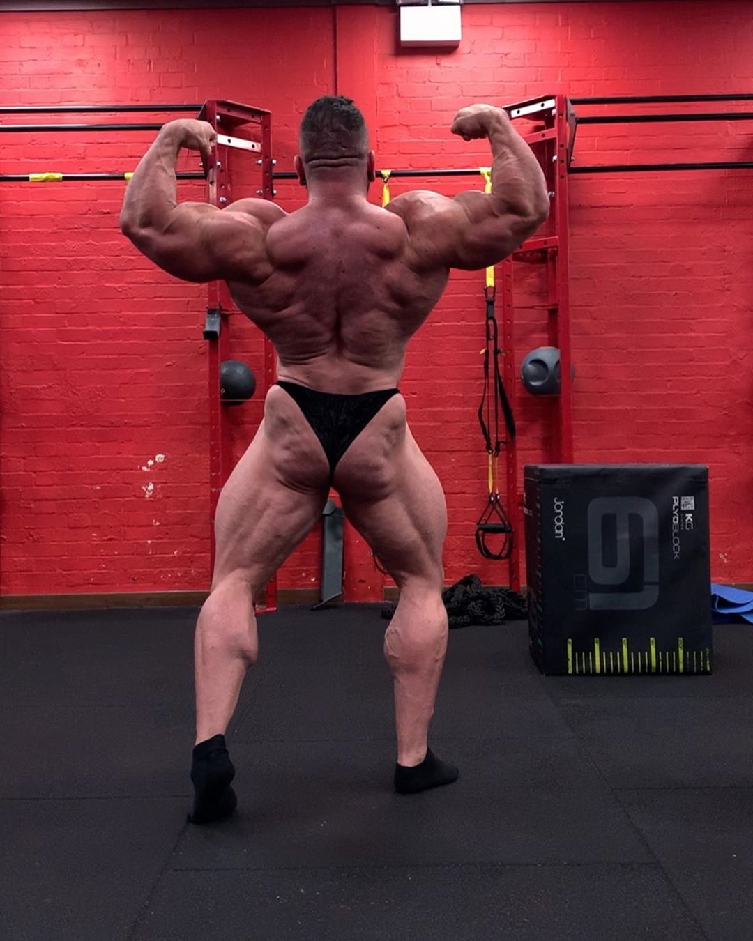 �Luke Sandoe