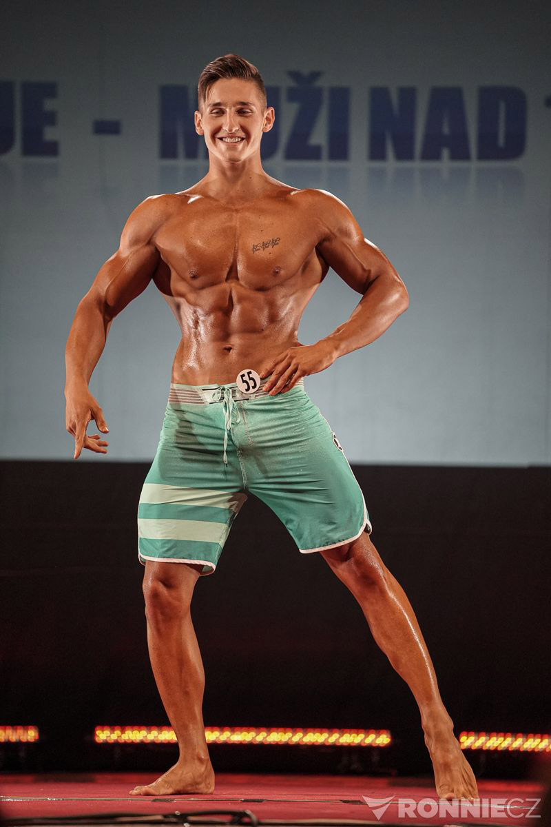 Dominik Kone�n�