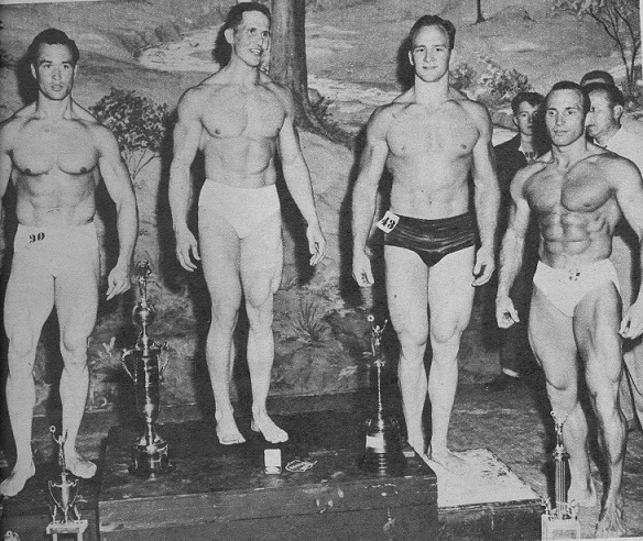 Ray Schaefer, Steve Klisanin, Vic Seipke a Harry Johnson na AAU Mr. America 1955