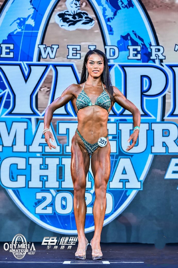Huang Jin Feng�