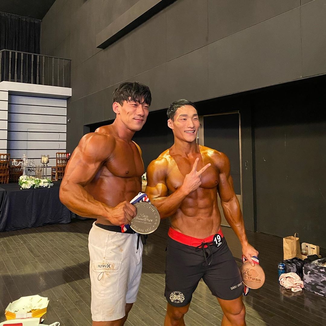 �Junho Lee, Eun Taek Oh