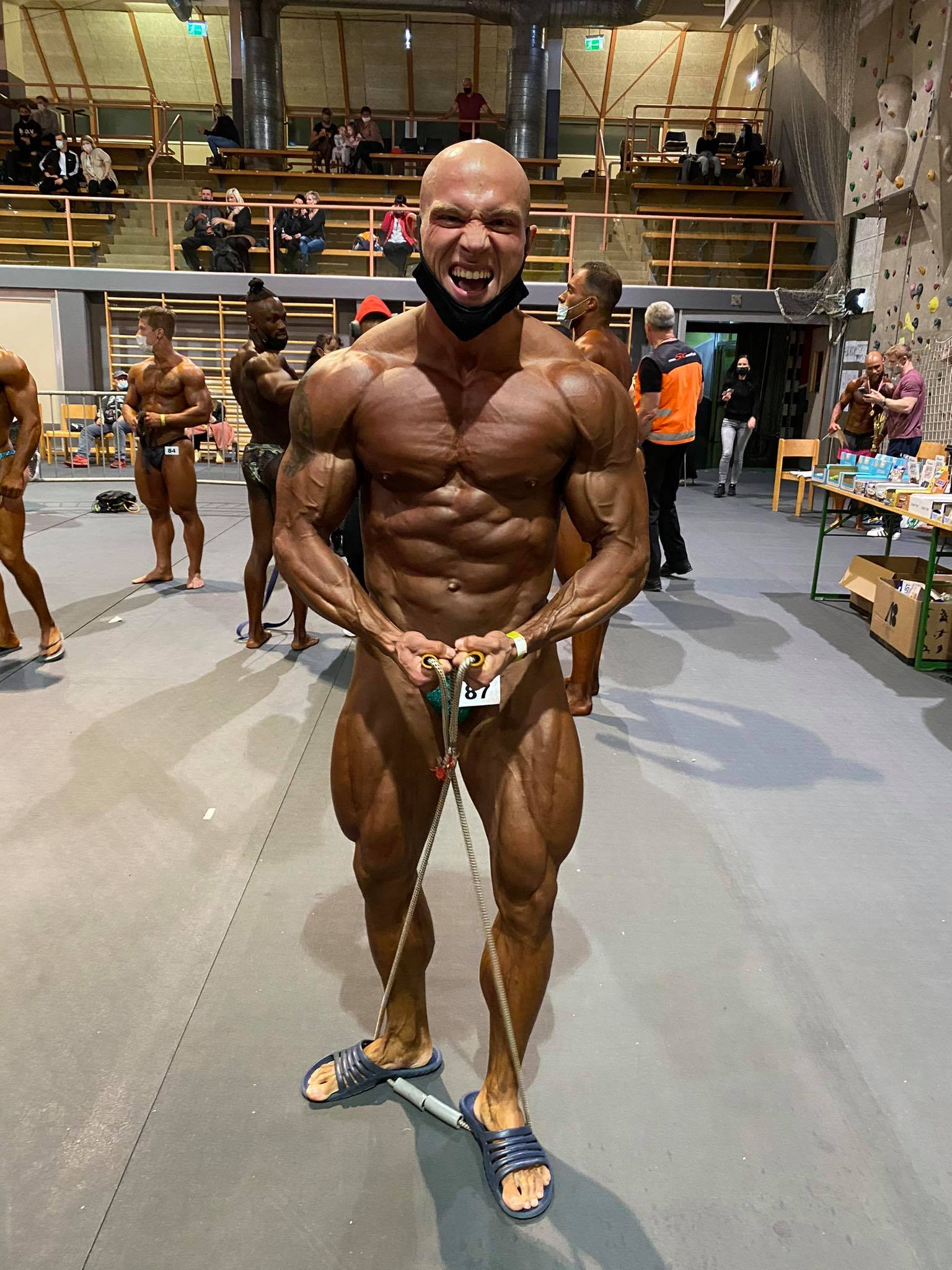 Anton�n T�ma