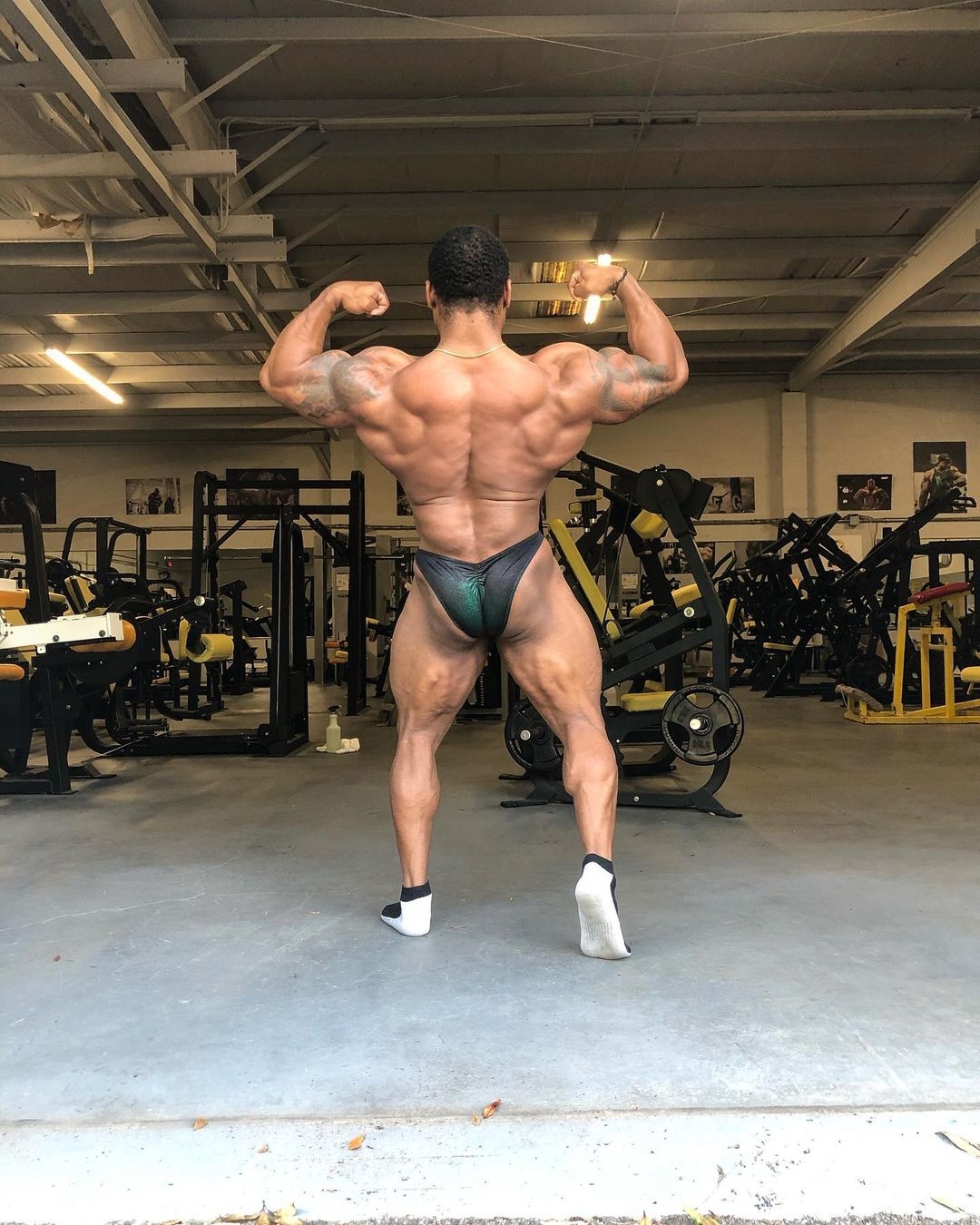 Derik Oslan 4,5 t�dne p�ed Olympia 212 Showdown 2020