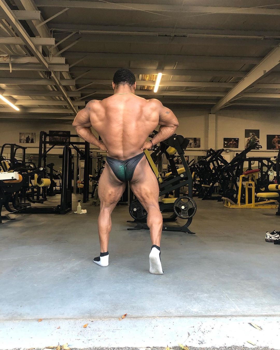 Derik Oslan 4,5 t�dne p�ed Olympia 212 Showdown 2020