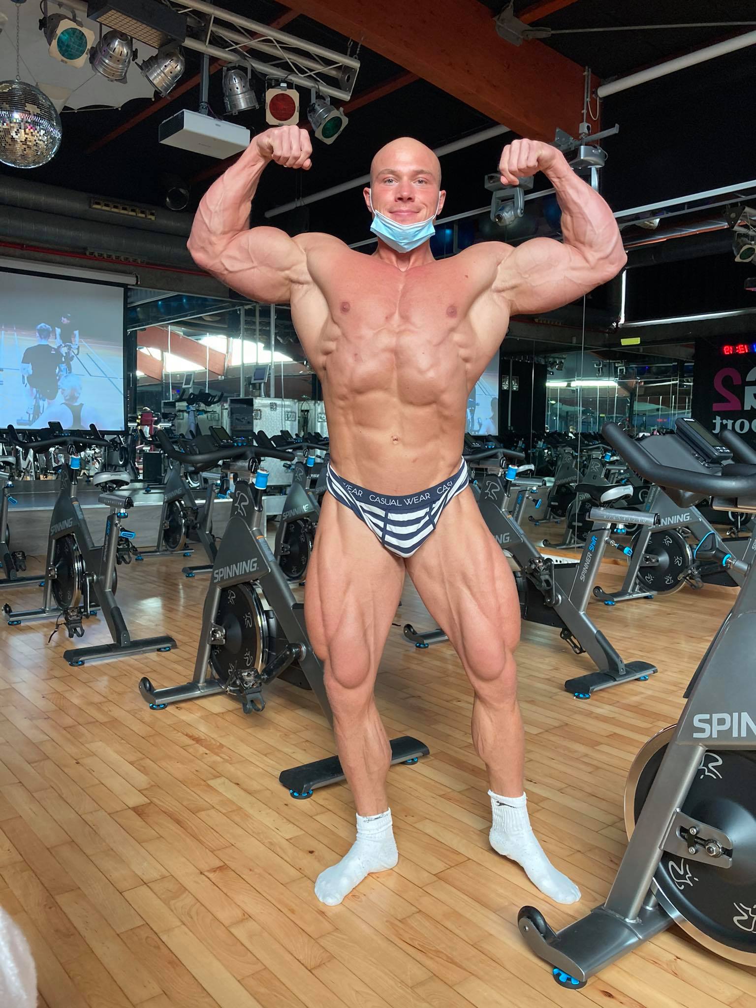 Anton�n T�ma