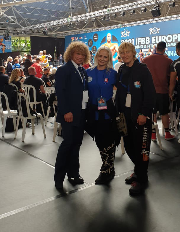 Jana Ludmila Bendov�, Zdena Raz�mov�