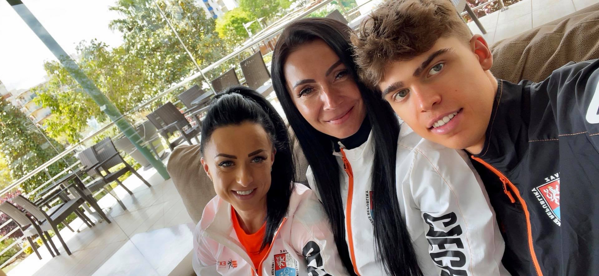 �Sylvie Moocov�, Roksana Roshkaniuk, Dan �alud
