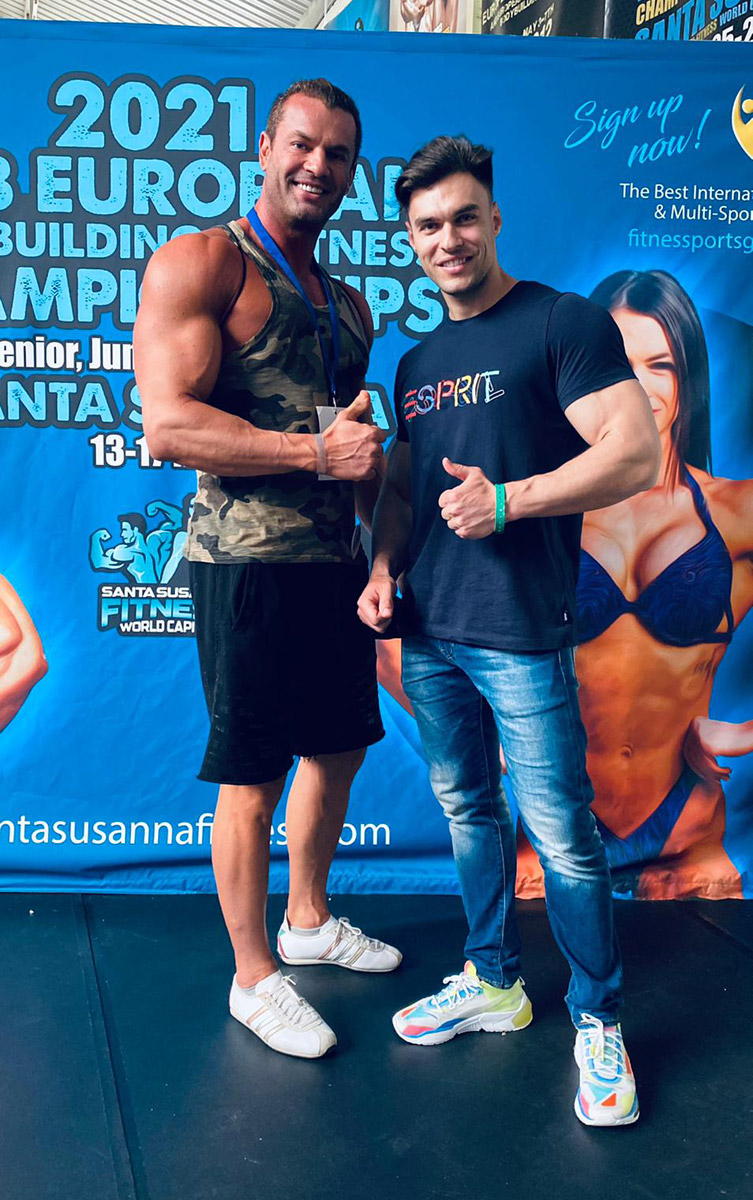 Roman Hajab�� s mistrem sv�ta IFBB Elite Pro 2020 Dmytrem Horobetsem 
