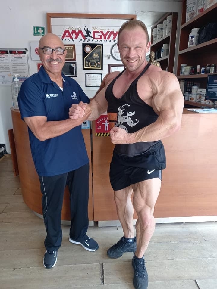 Sebasti�n Muñoz z posilovny AM Gym High Performance a Slavoj Bedn��