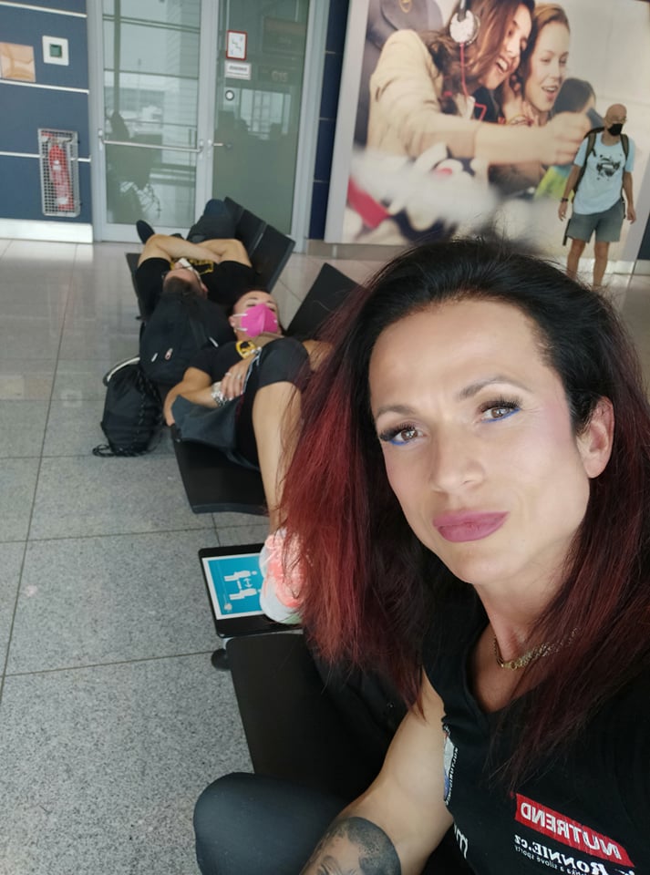 Lucie Jake�ov� a odpo��vaj�c� Milena Koudelkov� a Jan Fobl�
