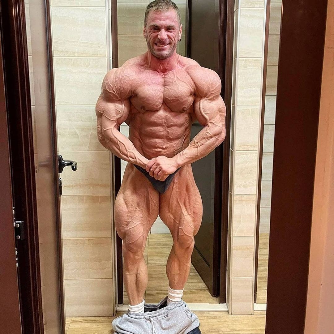 Adnan Gosto�4 dny p�ed Wings of Strength Romania Muscle Fest Pro 2021