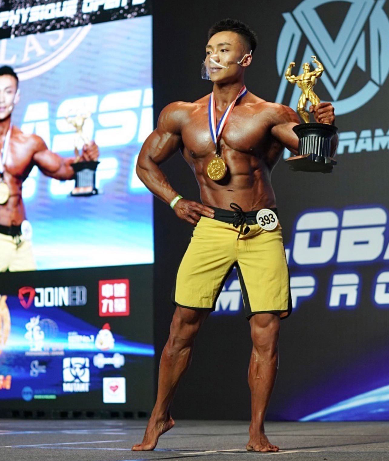 �Alan Tong