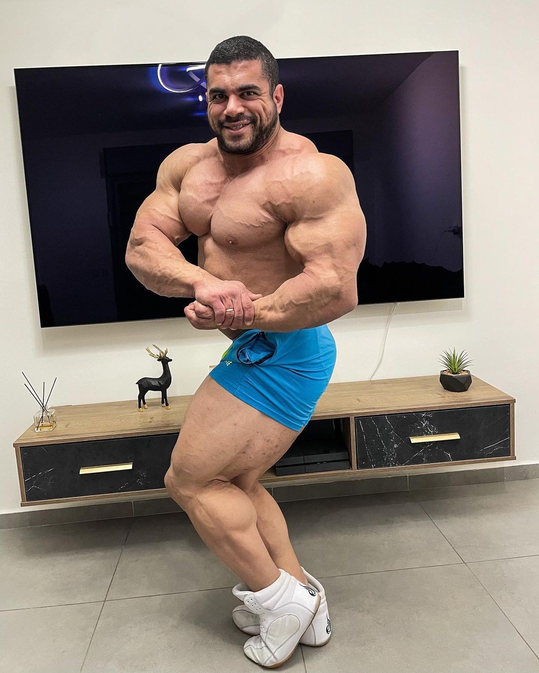 Sahar Kazes