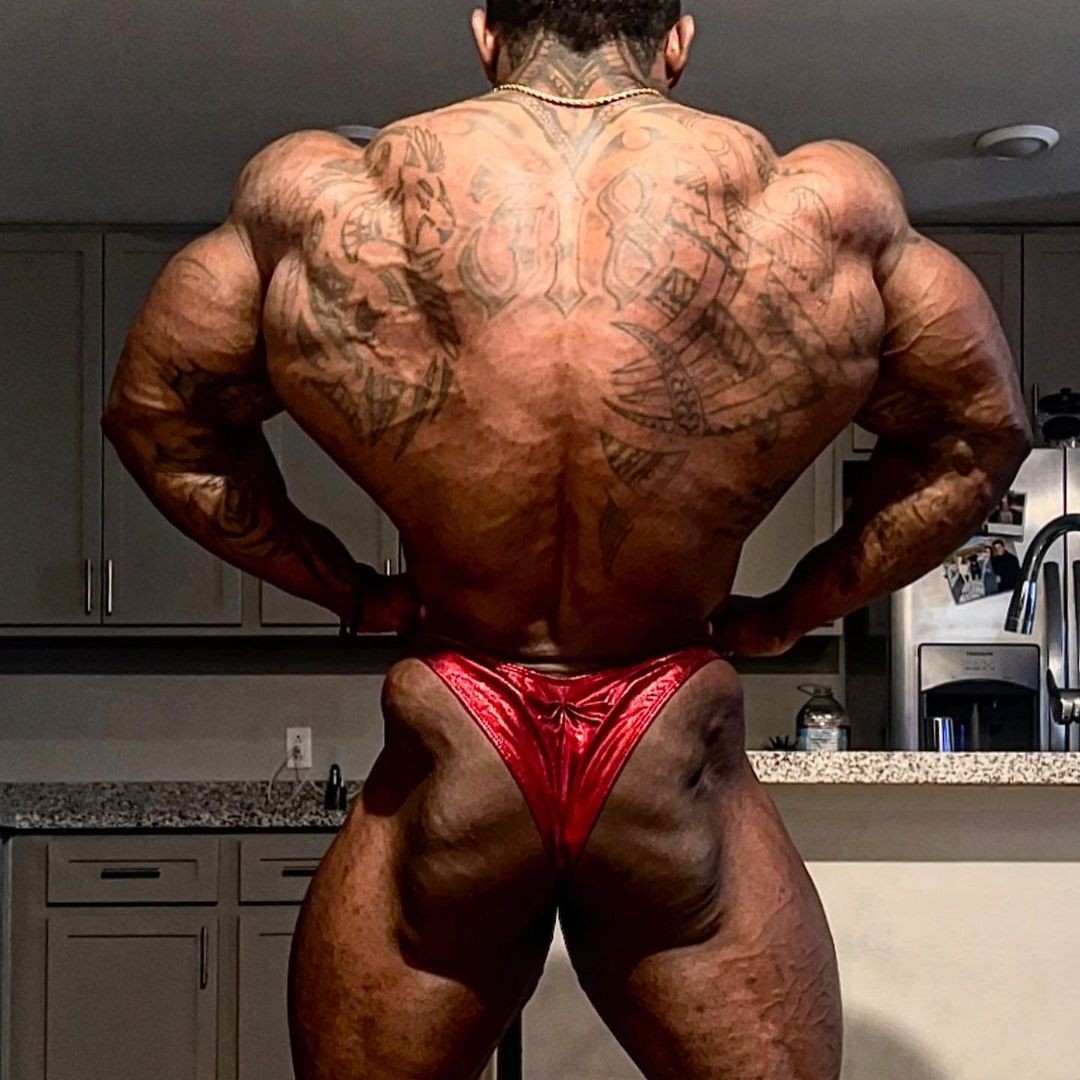 Tonio Burton
