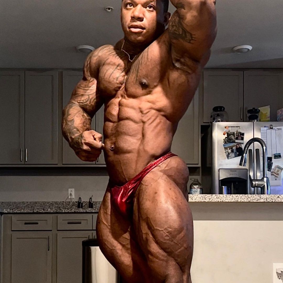 Tonio Burton