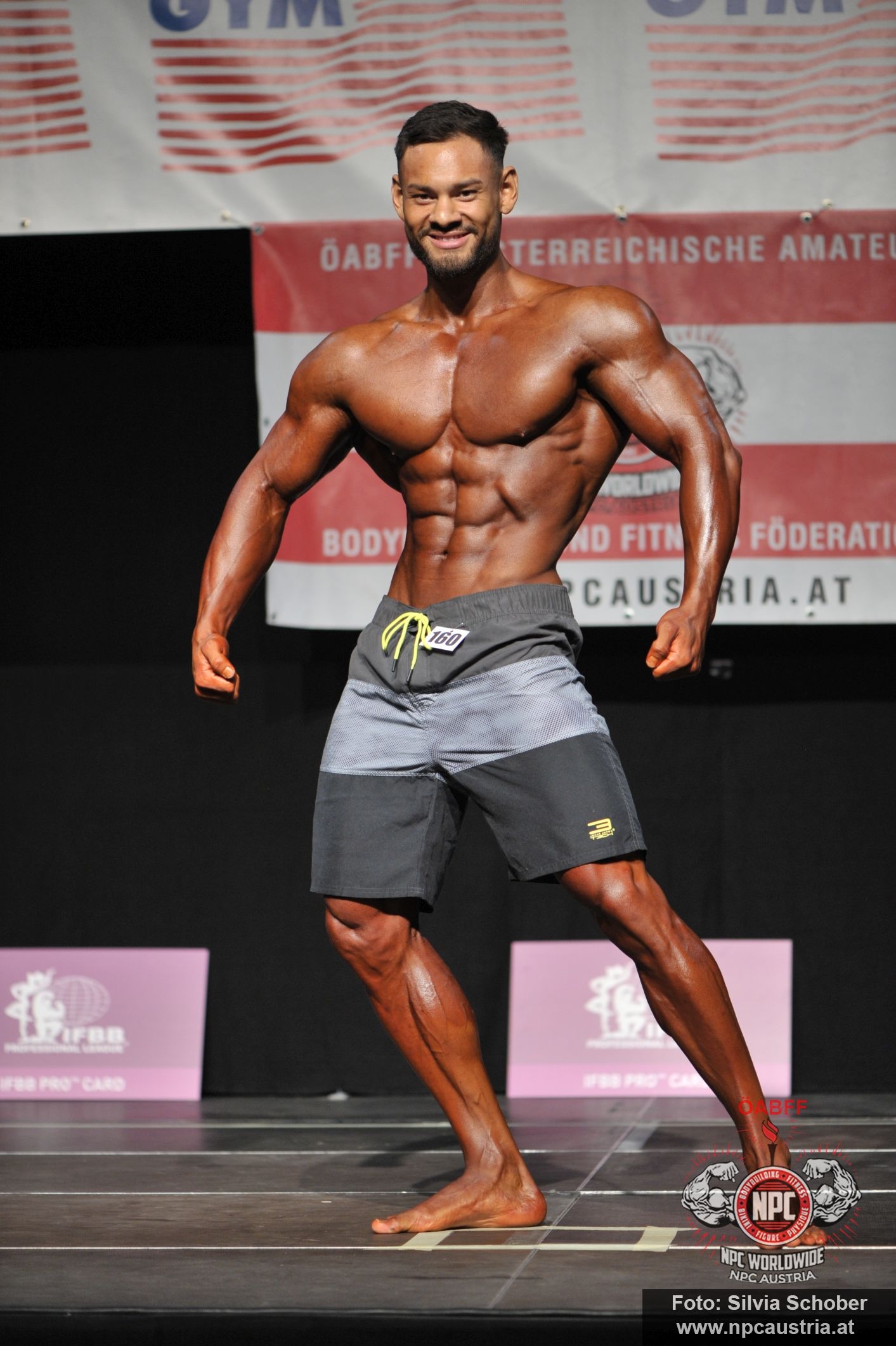 Bryan Tomo Bertschmann�