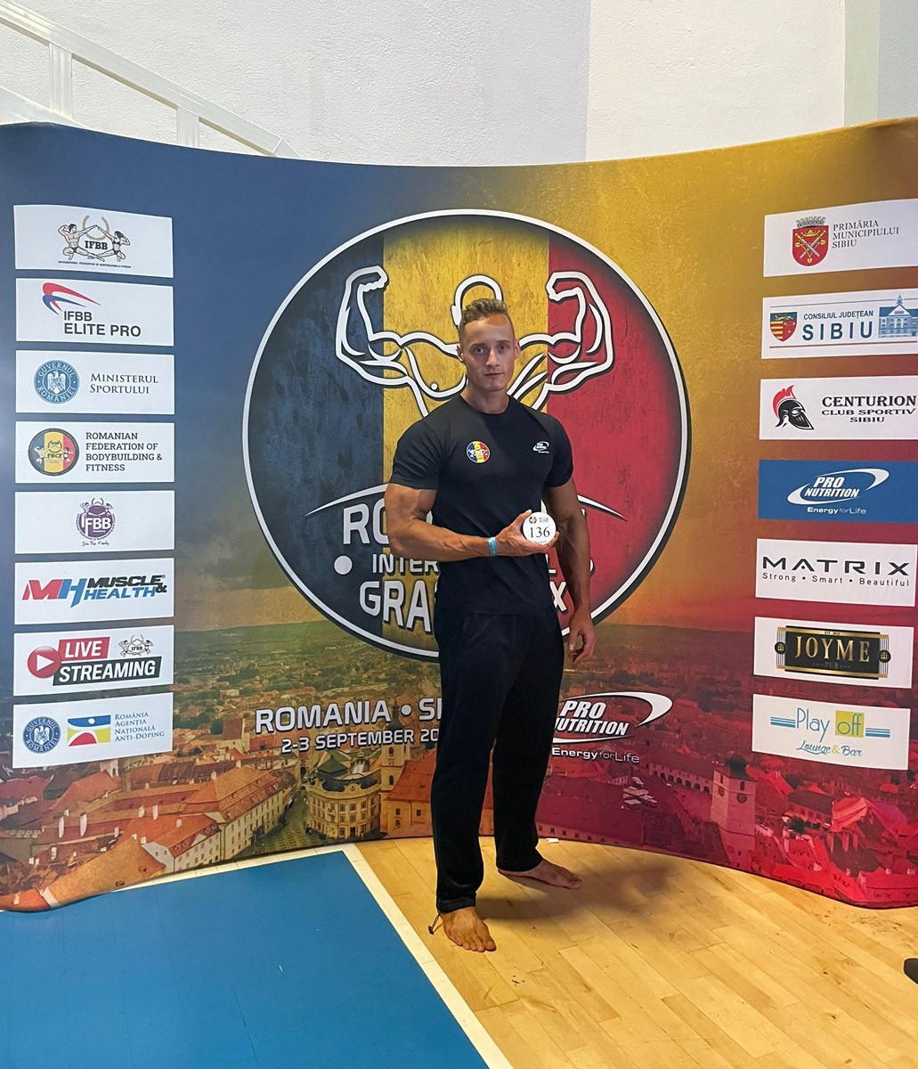 �imon Greb�k na IFBB International Grand Prix Romania 2022