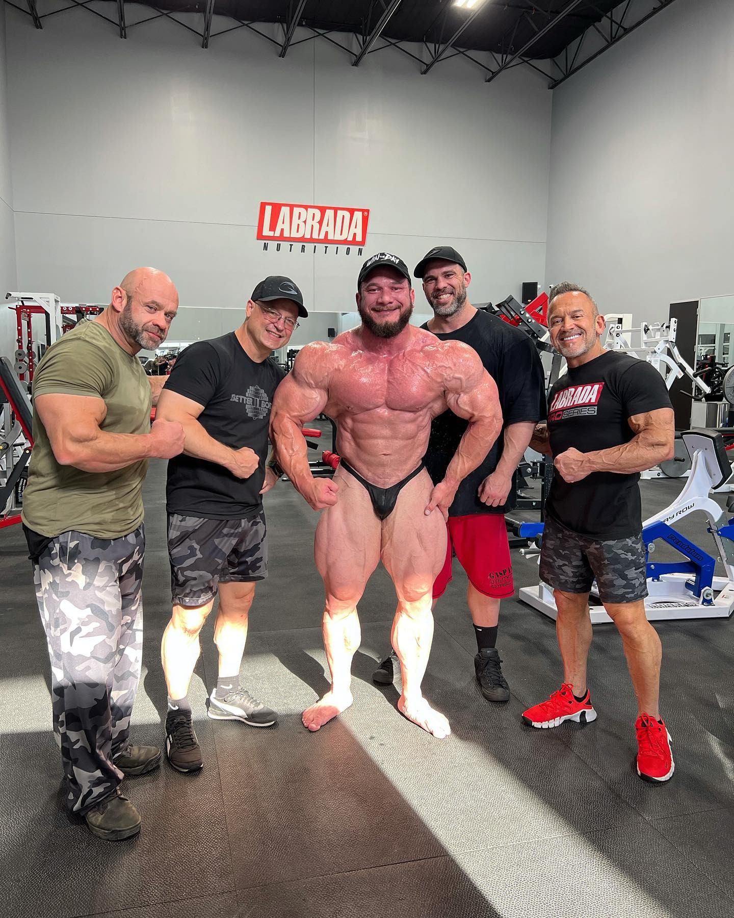 Hunter Labrada 10 t�dn� p�ed Mr. Olympia 2022