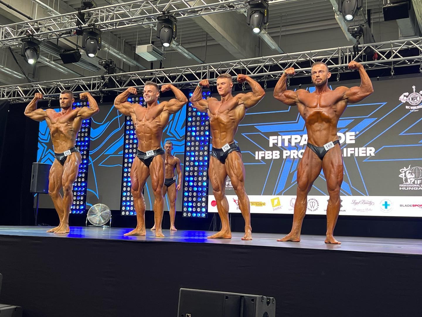Jakub Kol�nek (druh� zprava)�