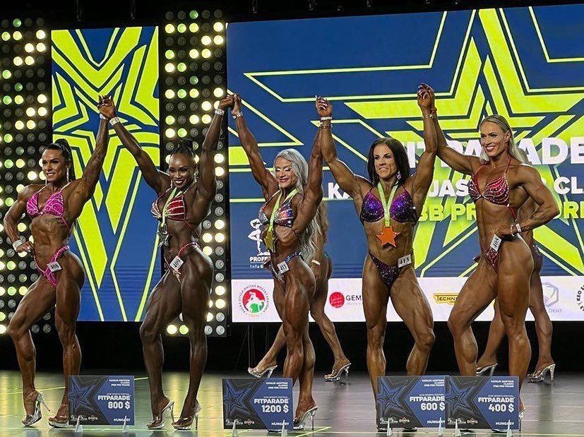 Anna Gasior, Rejoice Godwin, Nadine Huber, Gabriela Linhartov�, Annelies Fortuin�