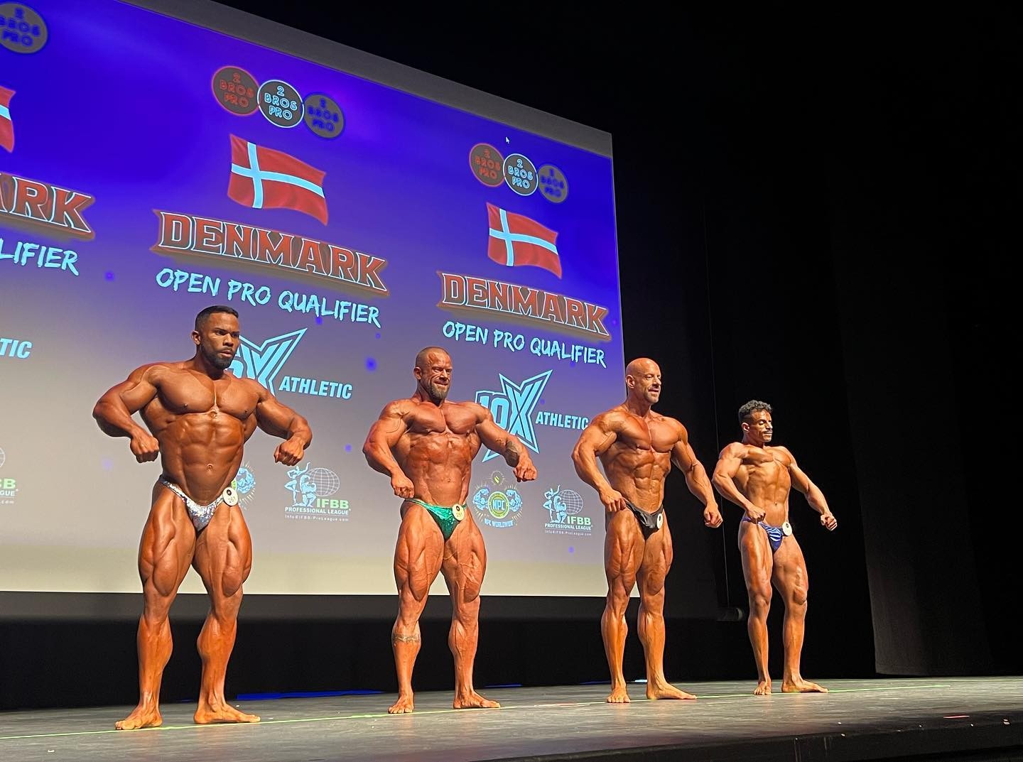 Jonathan Irizarry, Rasmus Kinly (prvn� dva zleva)