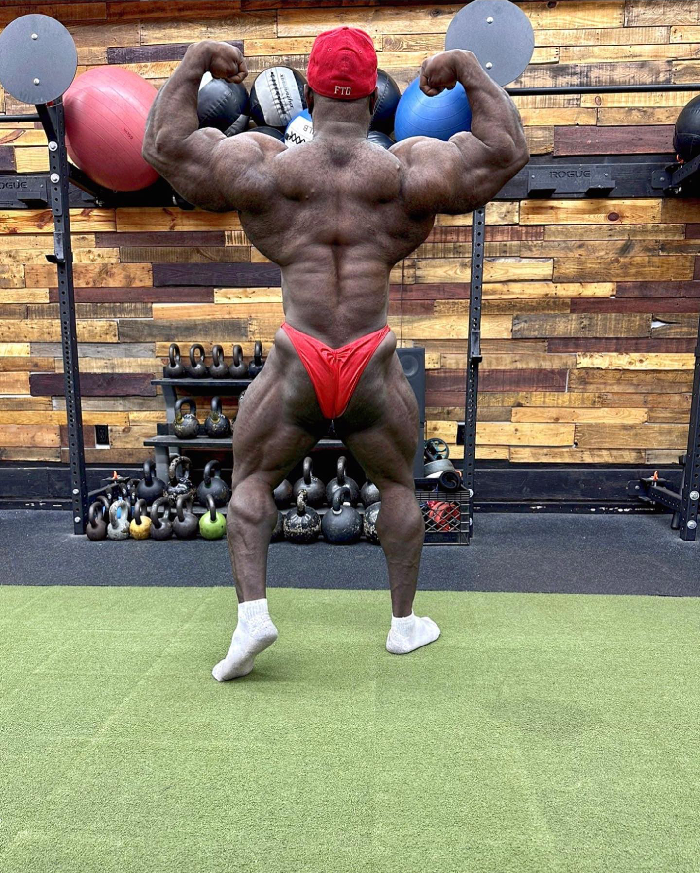 Akim Williams 4,5 t�dne p�ed Arnold Classic 2023