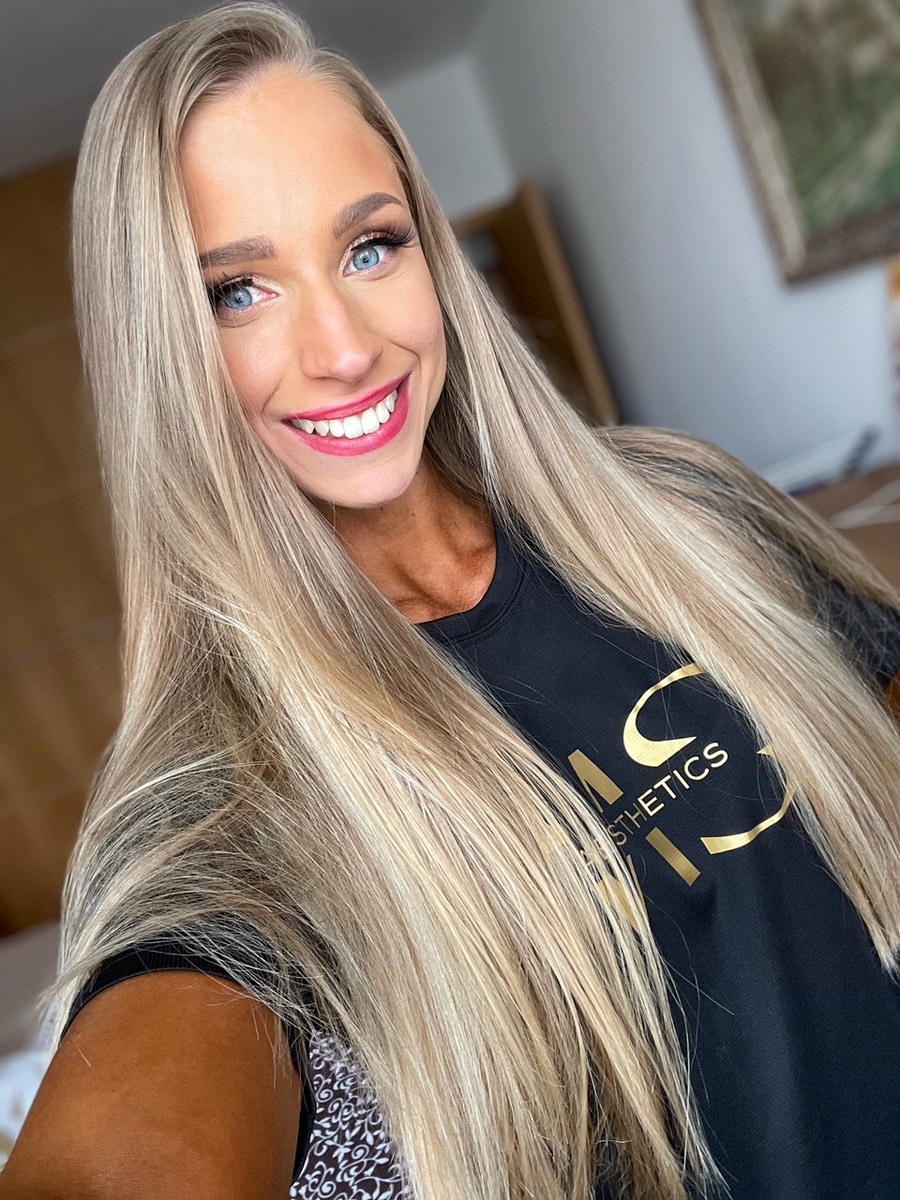  Michaela �ourkov�