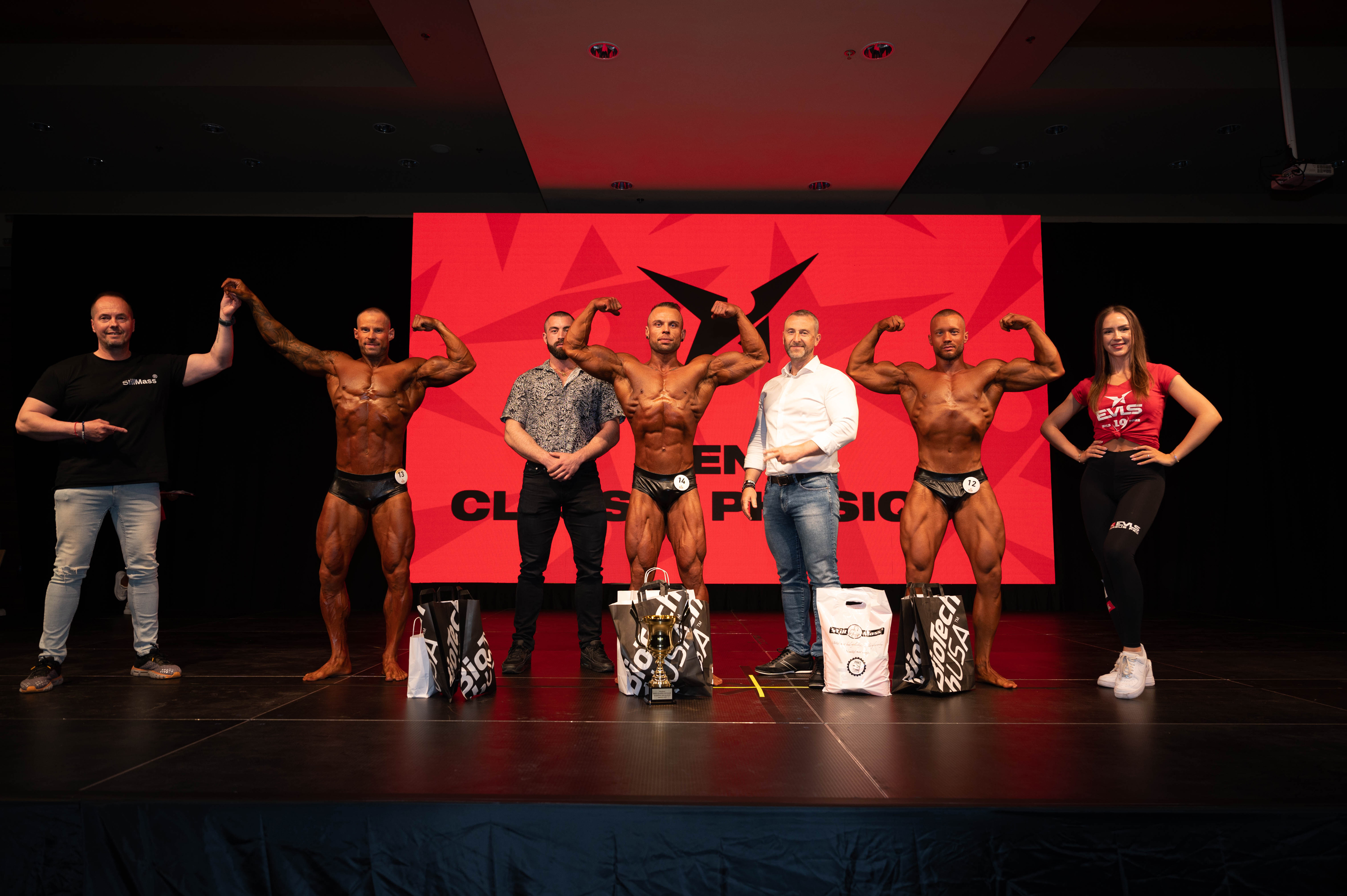 	Matej Kus�, �tefan Vaj�nyi, Patrik Kub��ek�(foto: EVLS Fitness)