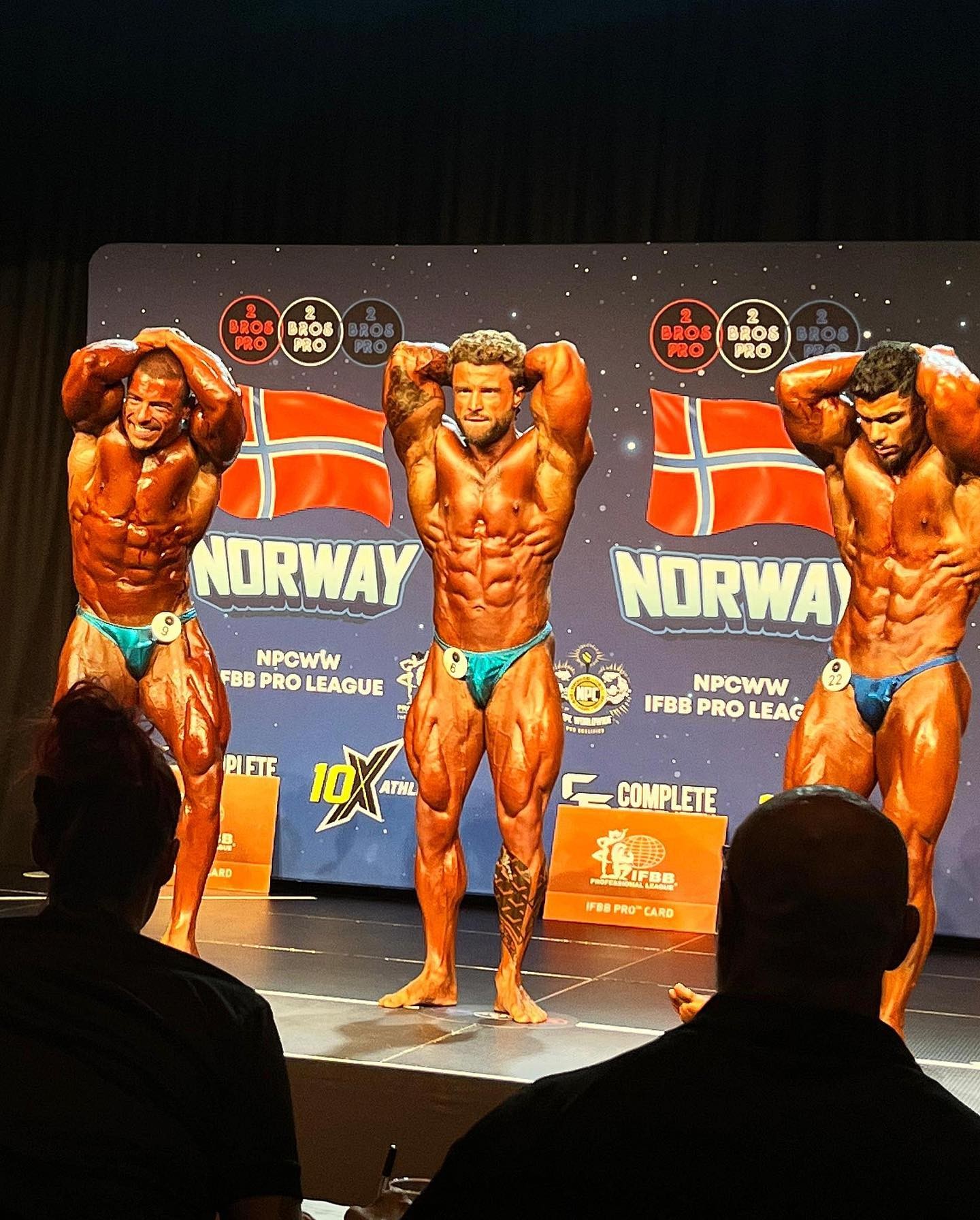 Connor Rendchen (uprost�ed)�
