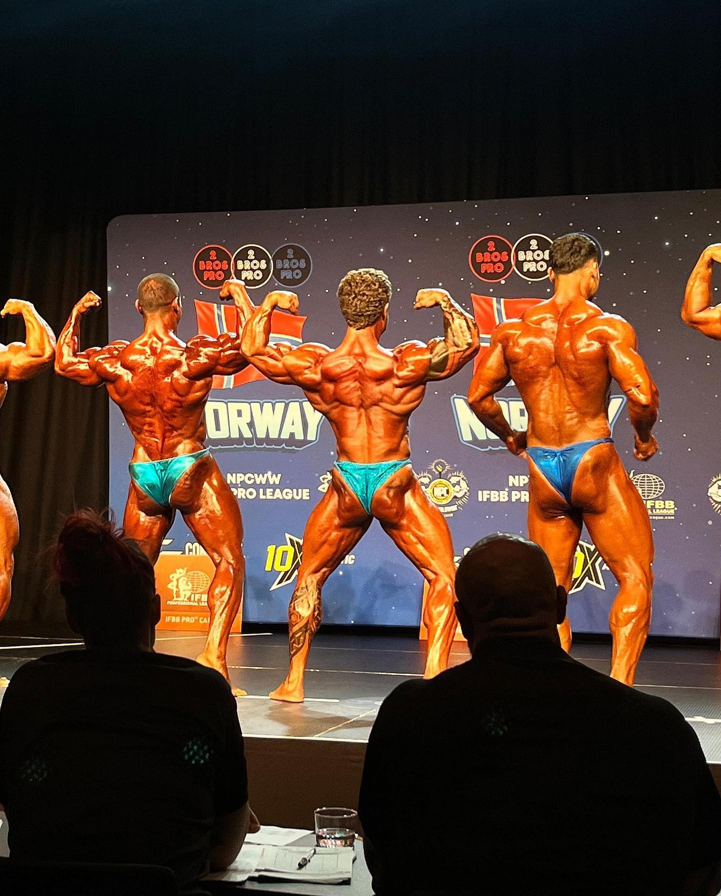 Connor Rendchen (uprost�ed)��