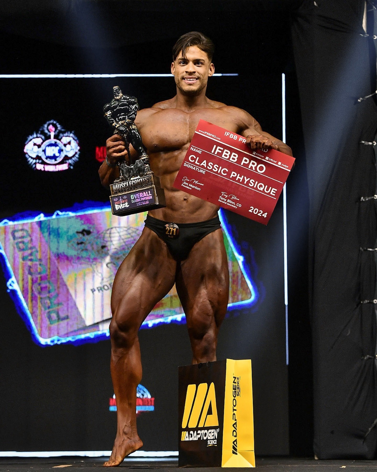 �Roberto Gomes