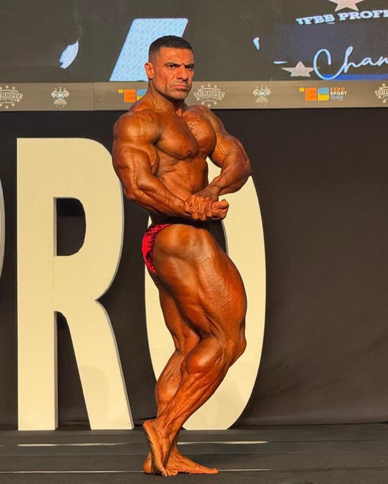 �Aziz Moarefi