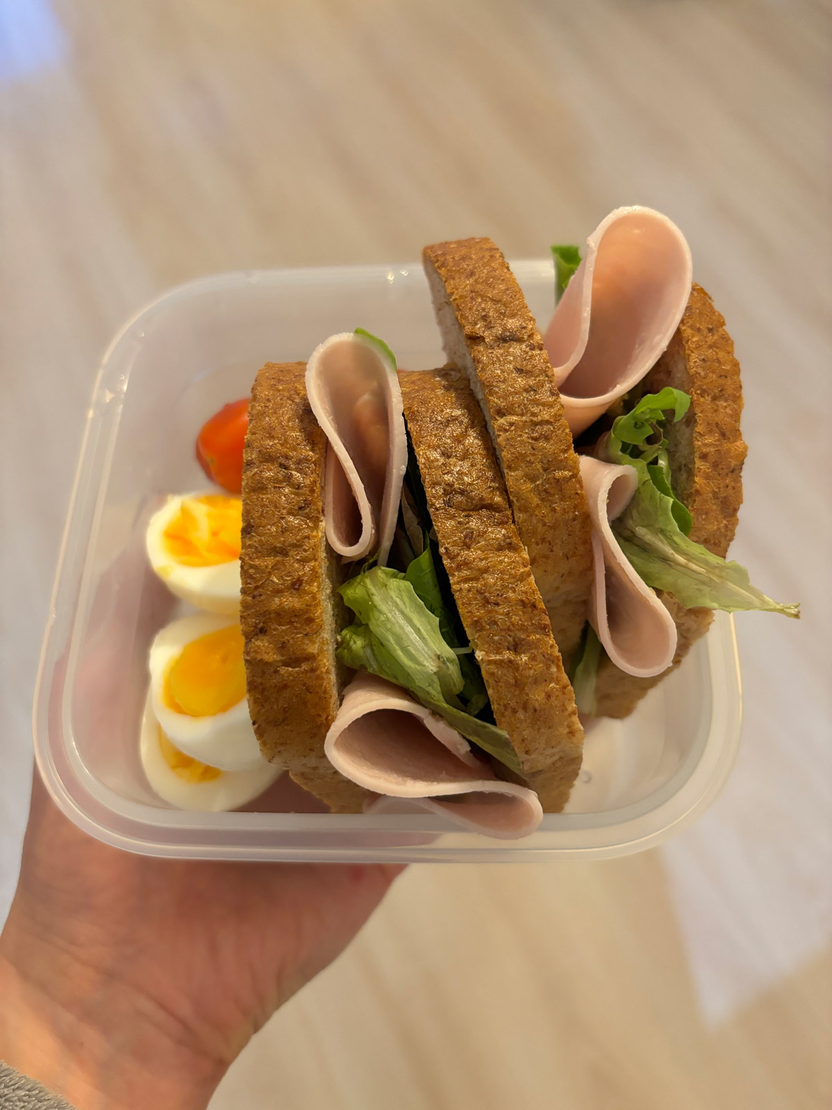 Den na tal��i - cestovn� edice (2245 kcal, objemov� f�ze)