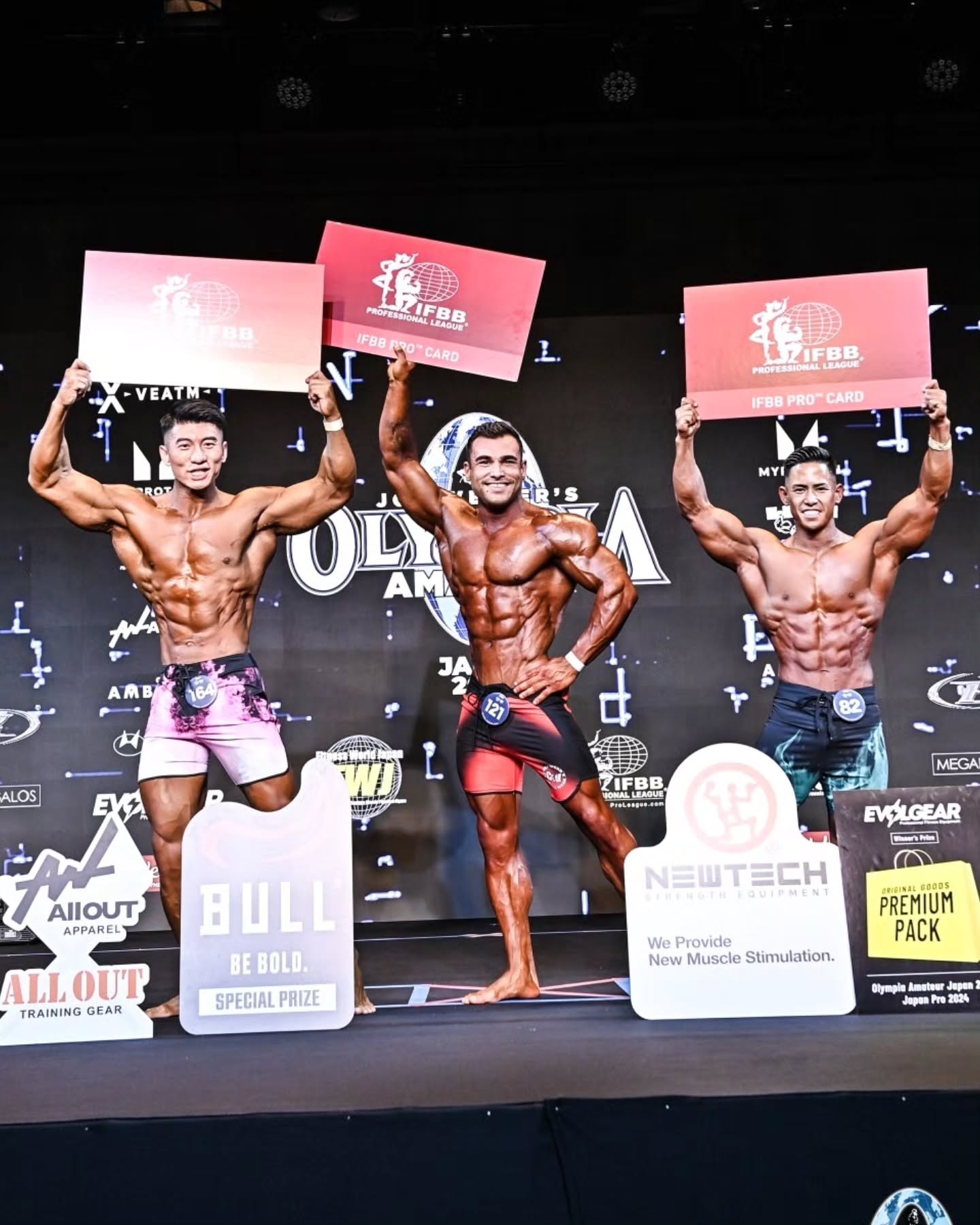 Junxin Liu, Lucas Falcao, Takumi Ishikawa�