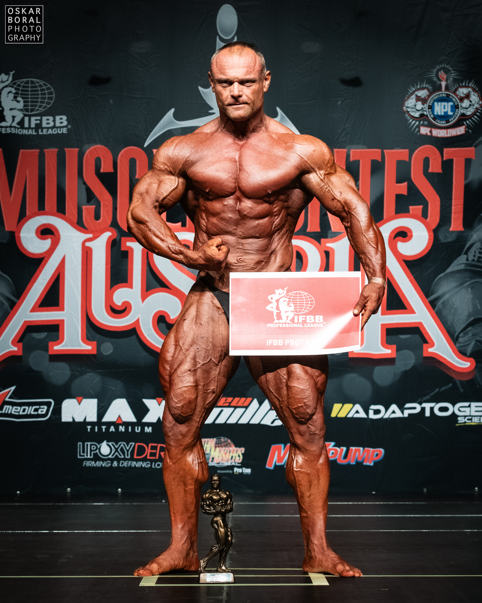 ��Libor Voborn�k p�i v�t�zn�m startu na Musclecontest Austria Pro Qualifier 2024 (foto: Oskar Boral)