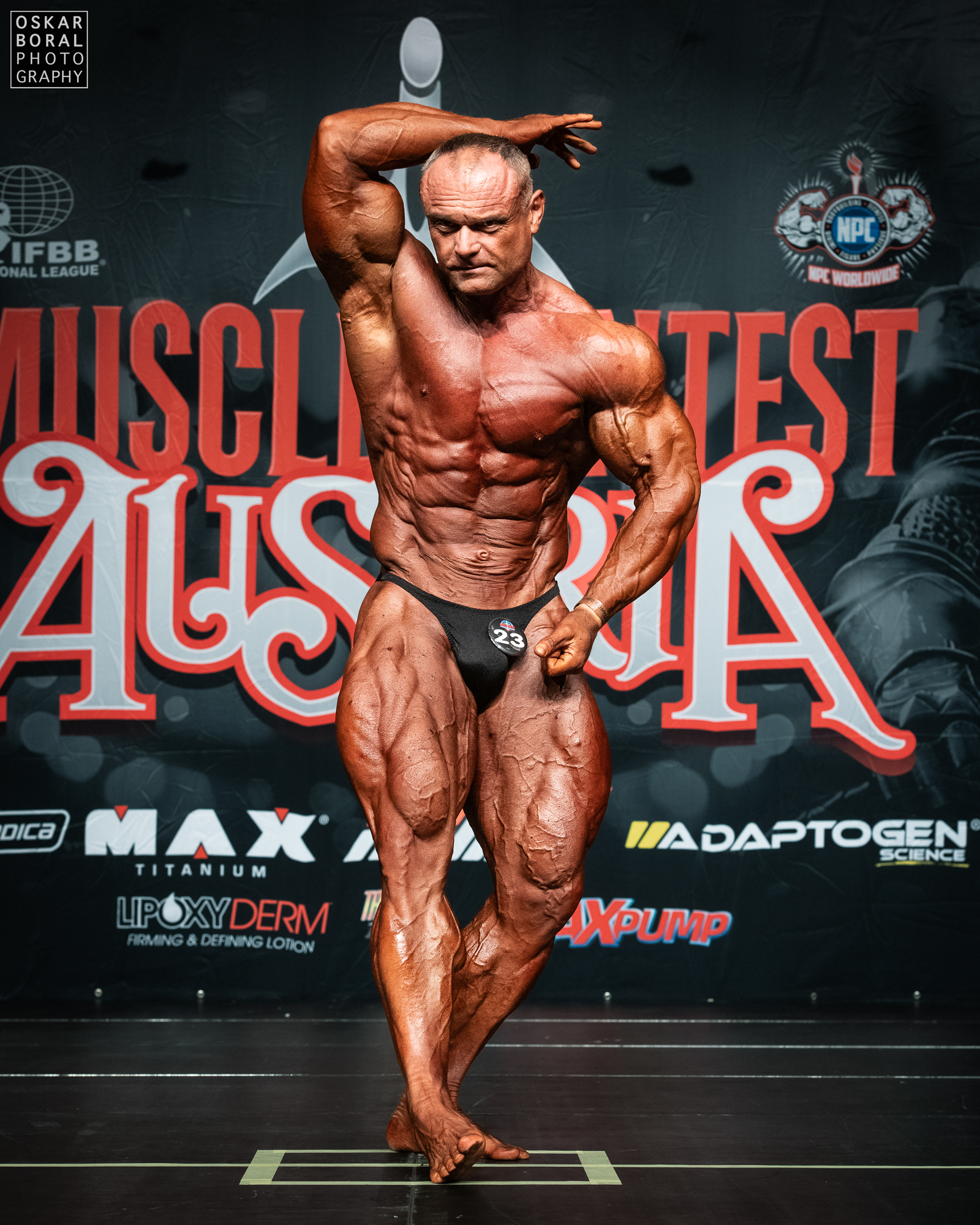 �Libor Voborn�k p�i v�t�zn�m startu na Musclecontest Austria Pro Qualifier 2024 (foto: Oskar Boral)