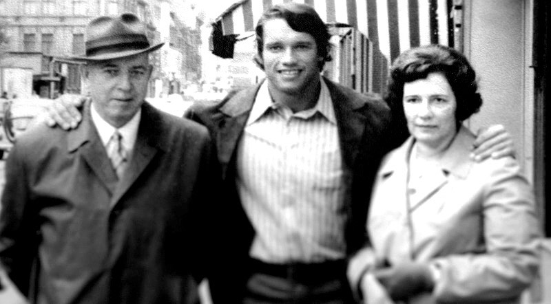 Arnold Schwarzenegger s rodi�i (cca 1968)