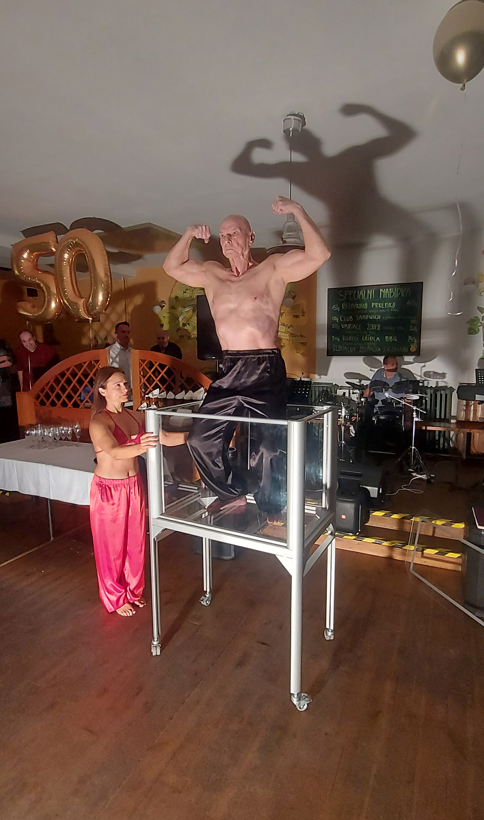 Bob Div�lek - vystoupen� Elastic Show s partnerkou