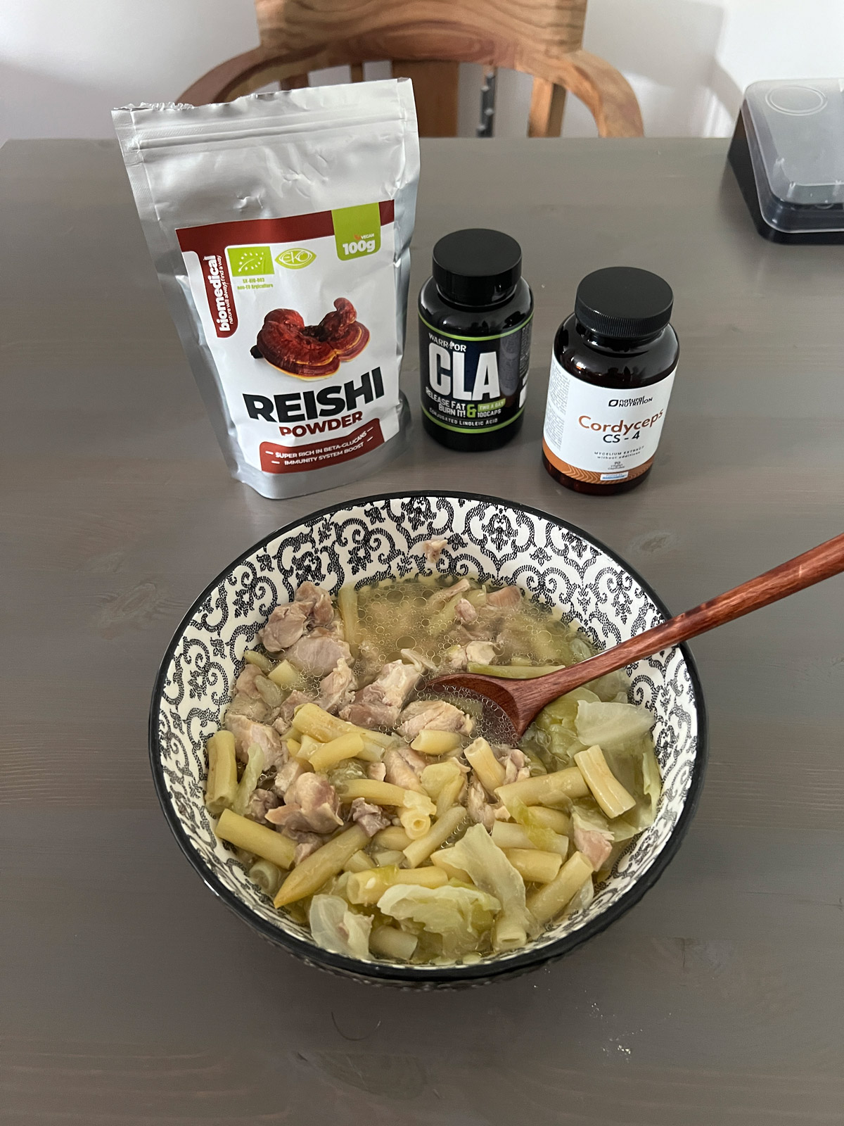 V�era jsem jedl� Tom� Macek, online tren�r (2083 kcal)