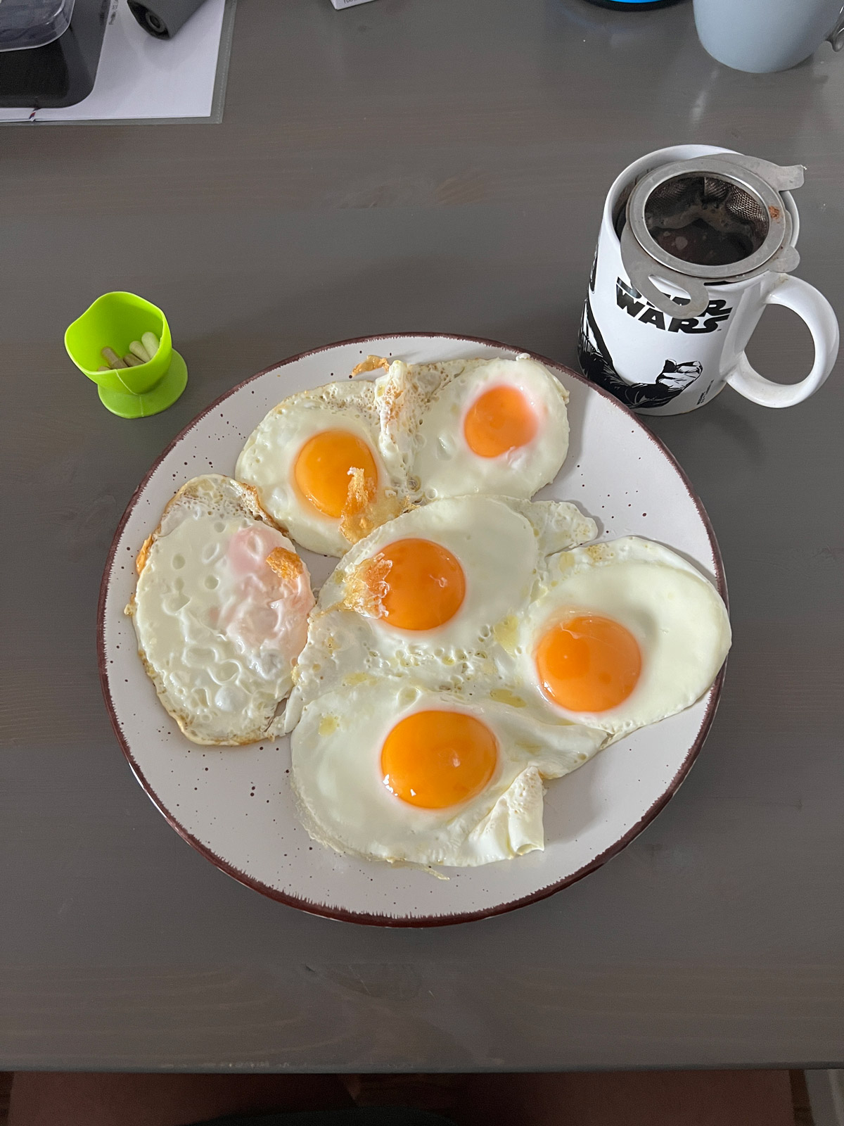 V�era jsem jedl� Tom� Macek, online tren�r (2083 kcal)