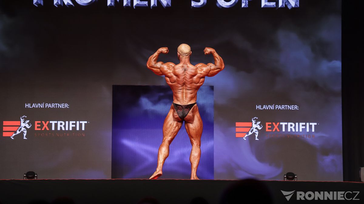 James Hollingshead