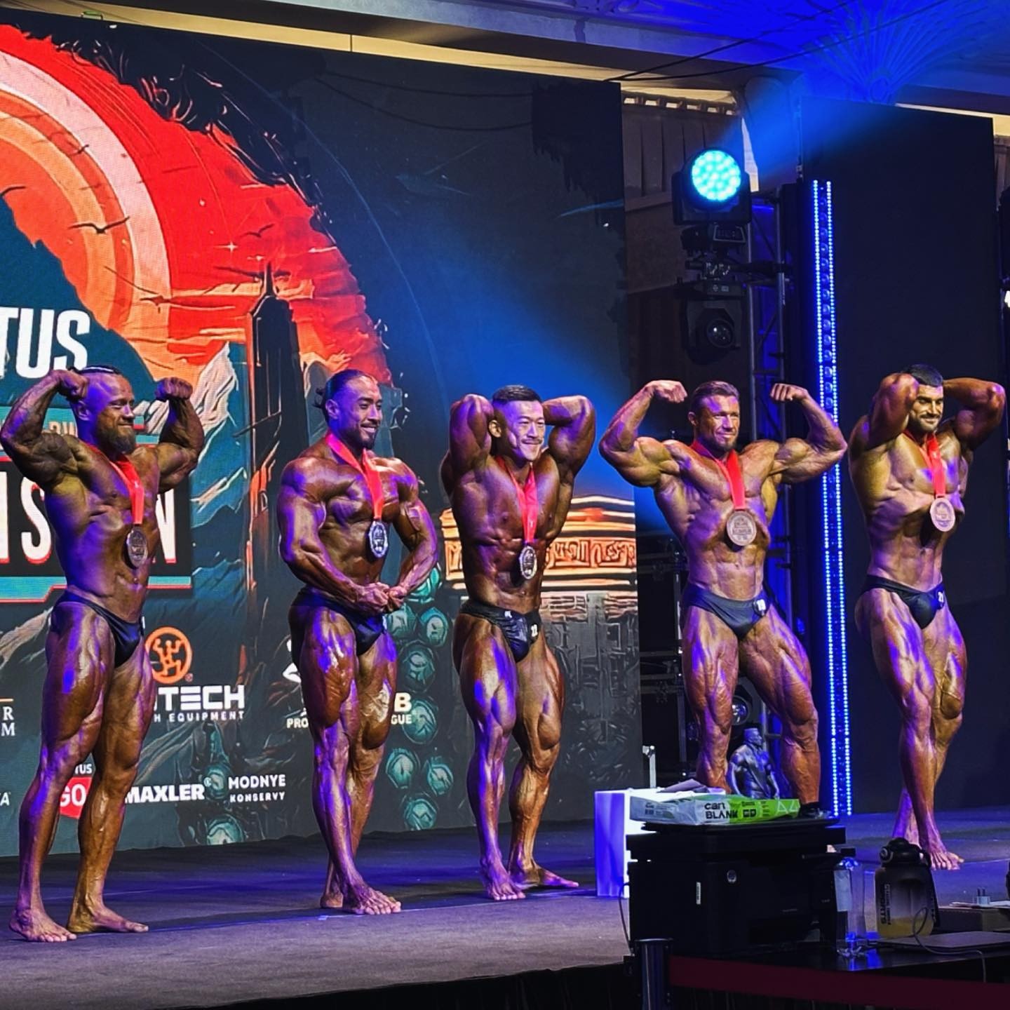 Artur Arutyunyan, Daryn Shirbayev, Shuai Ren, Vitaliy Omelchenko, Artem Puchkov�