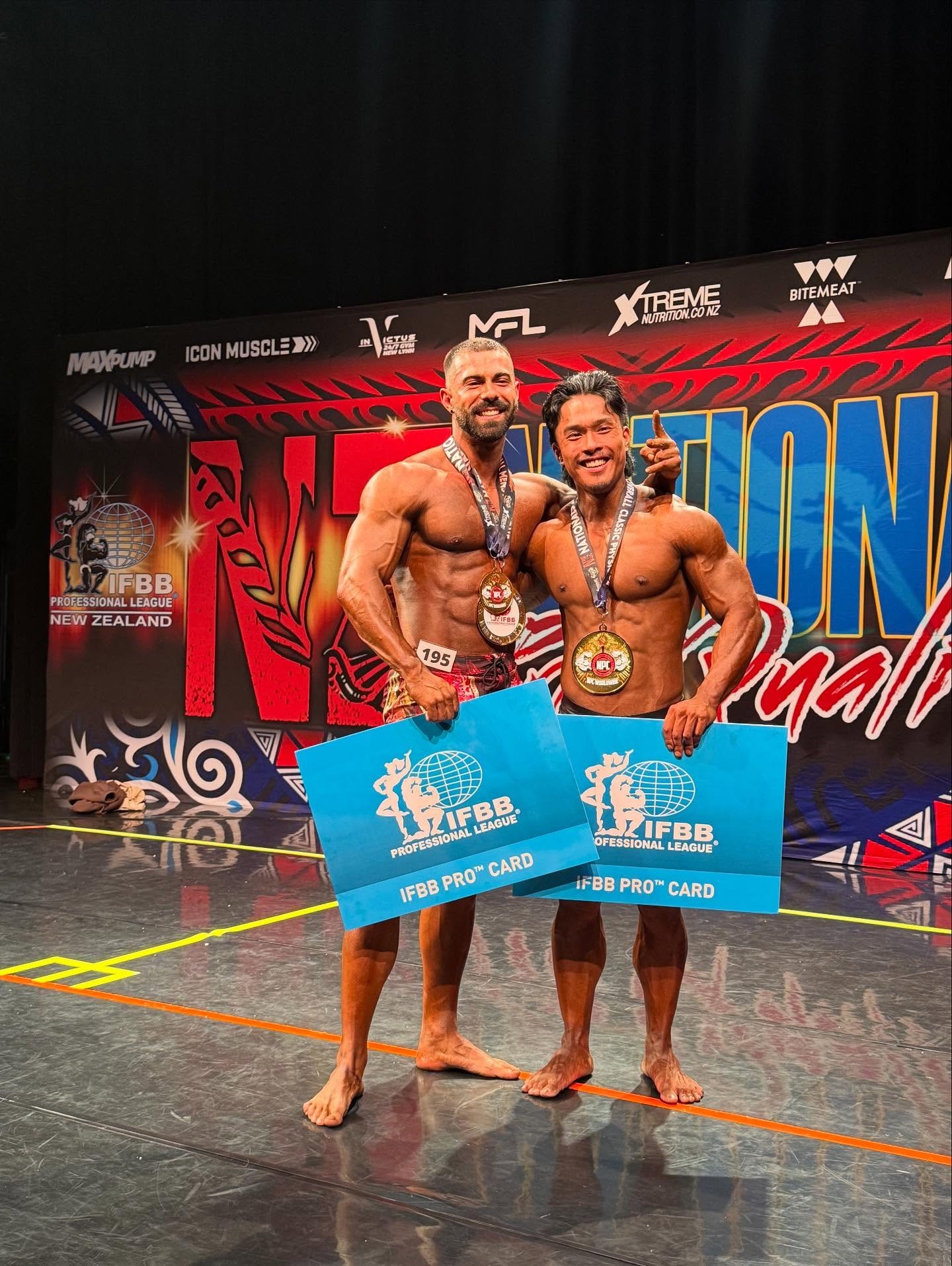 �Juan Galvin, Aaron Roldan
