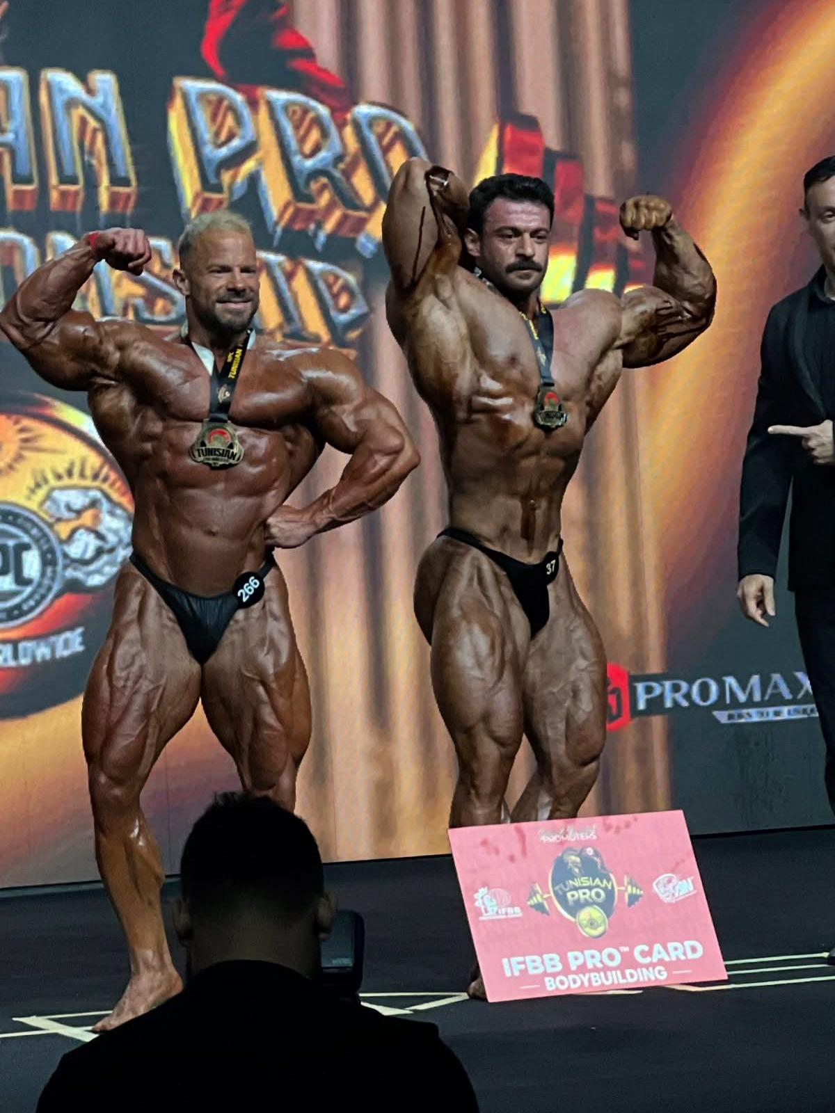 �Daniel Baden, Hawraz Dara