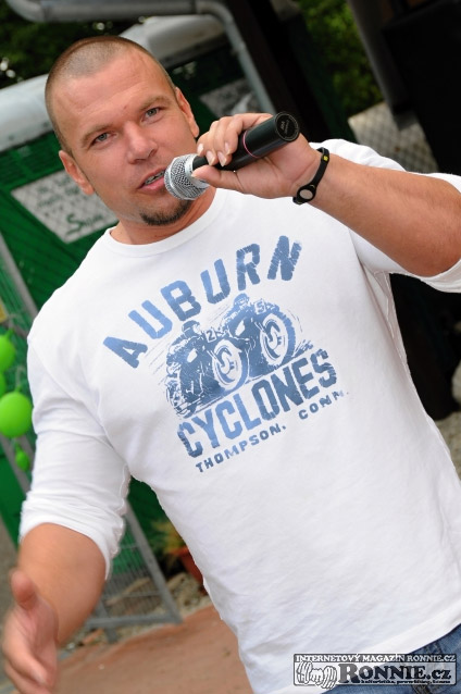Marek Vom��ka