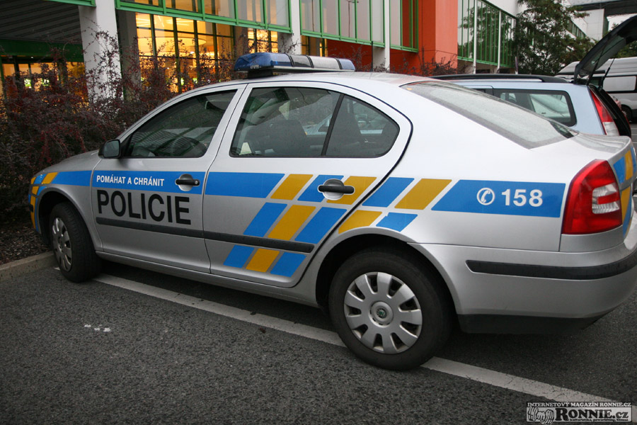 Jedno z aut pohotovostn� motorizovan� jednotky