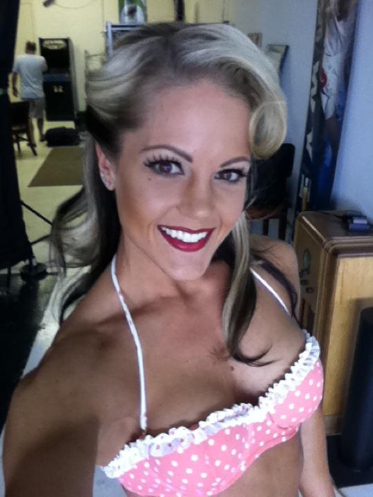 Nicole Wilkins 2 t�dny p�ed Figure Olympia 2011